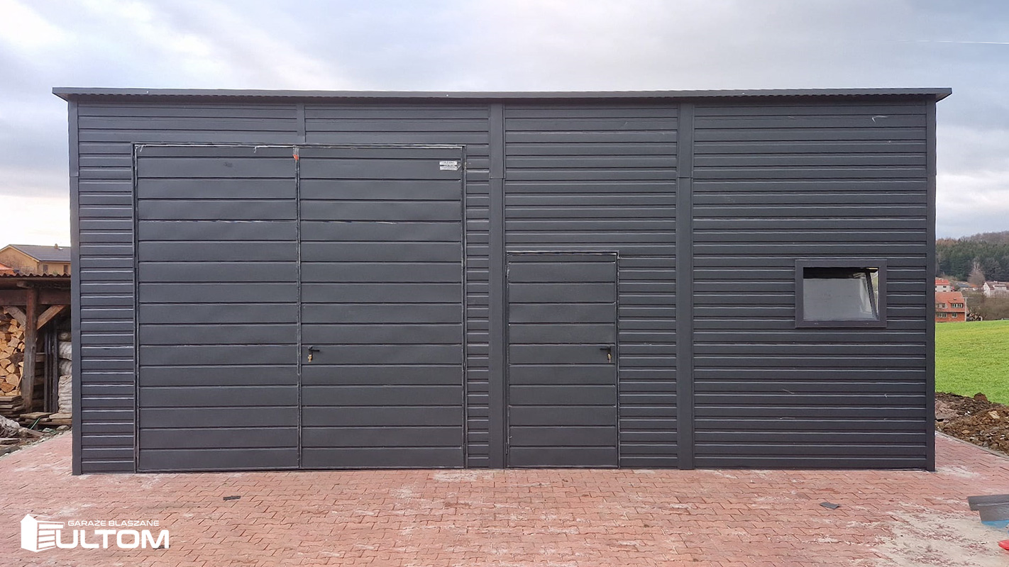You are currently viewing Montaż garażu blaszanego: kiedy warto powierzyć to zadanie profesjonalistom?